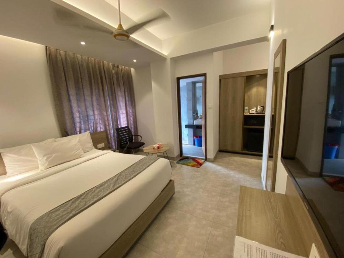 Priyo Nibash Stylish Residential Hotel Dhaka Buitenkant foto