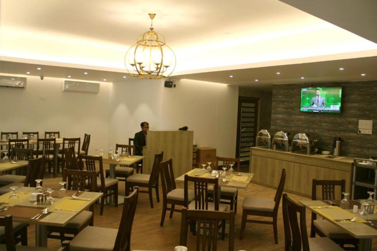 Priyo Nibash Stylish Residential Hotel Dhaka Buitenkant foto