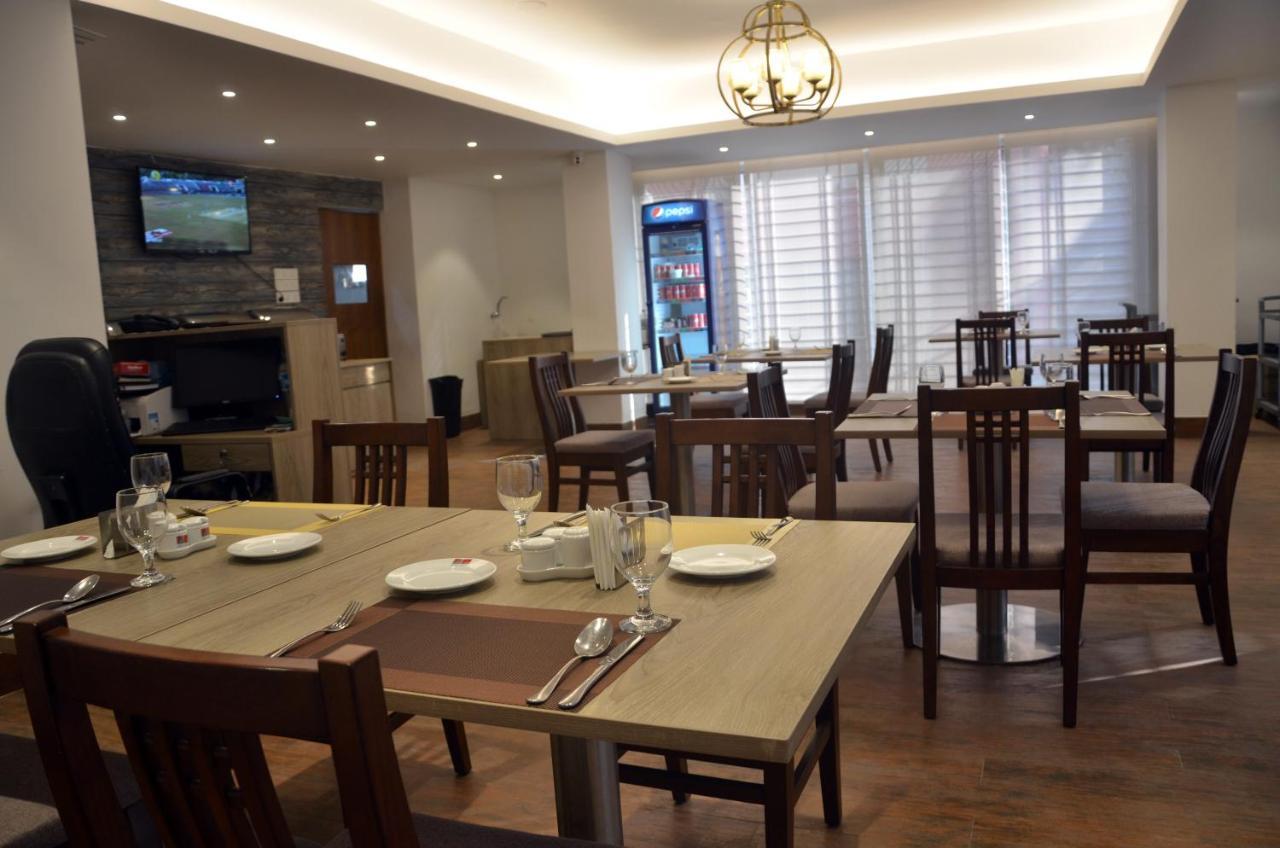 Priyo Nibash Stylish Residential Hotel Dhaka Buitenkant foto