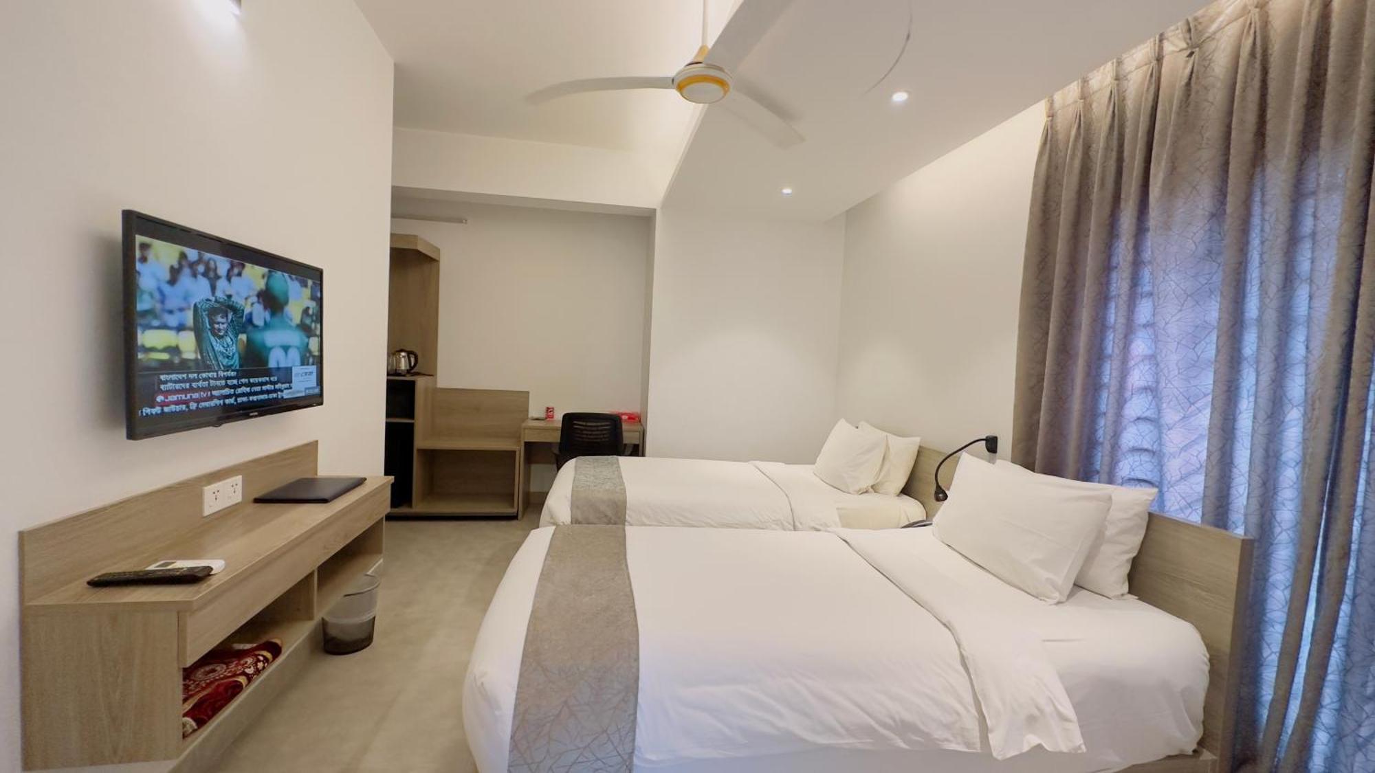 Priyo Nibash Stylish Residential Hotel Dhaka Buitenkant foto