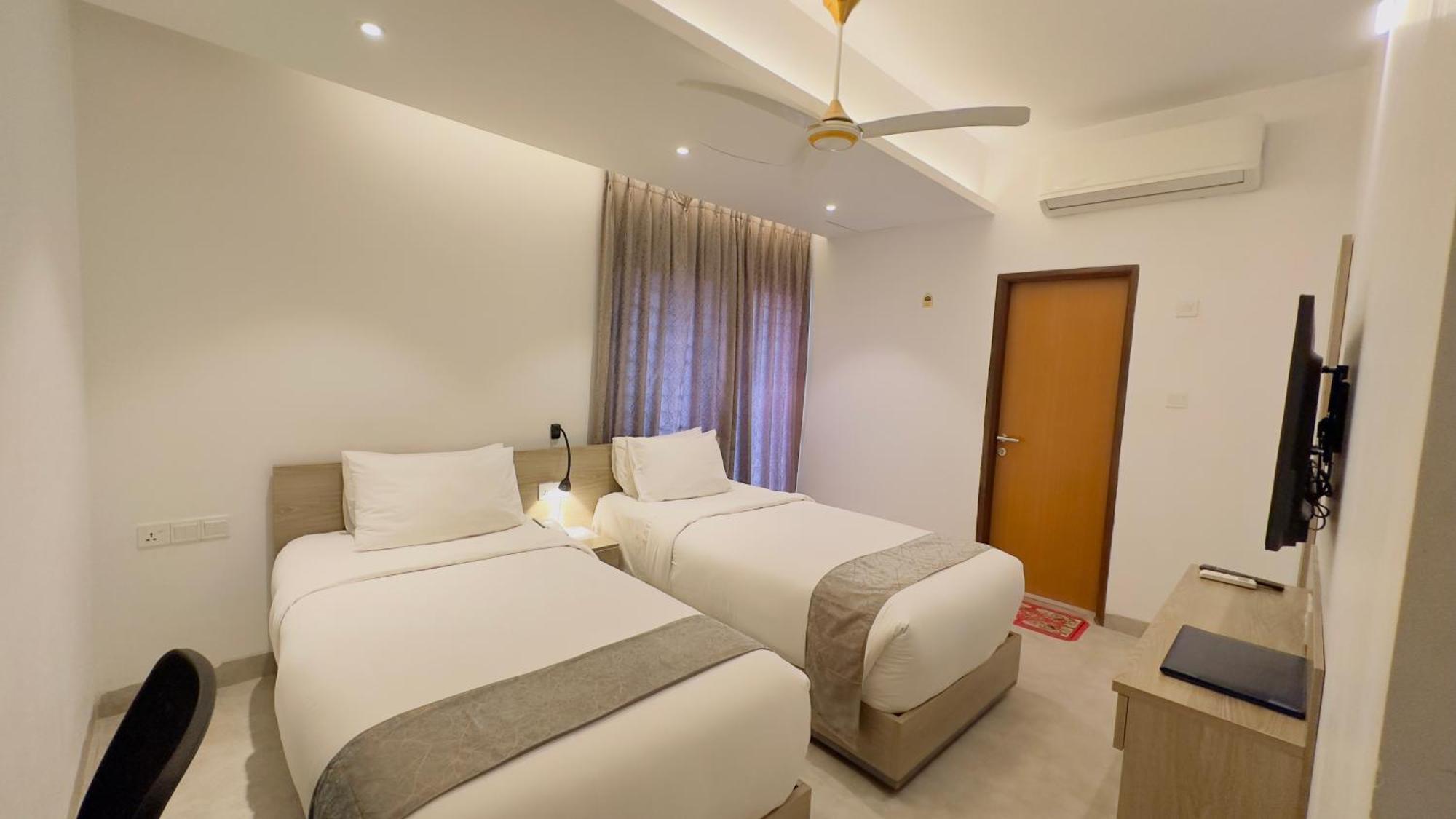 Priyo Nibash Stylish Residential Hotel Dhaka Buitenkant foto